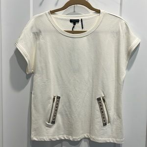 Tricotto white short sleeve‎ shirt with zipper pockets